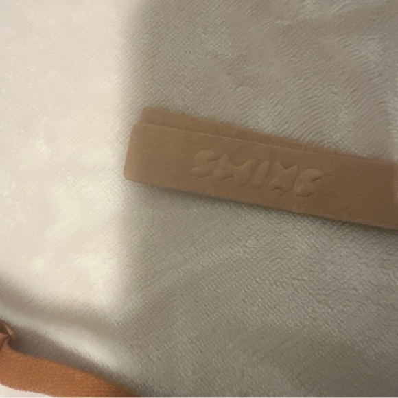 SKIMS Rust Bra - Picture 5 of 5